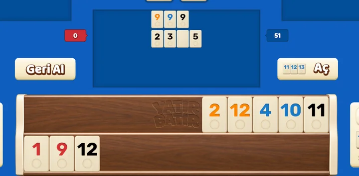 Oyunda açılmış per ve seri, eşik göstergesi 51, Geri Al ve Aç düğmeleri ve ıstaka